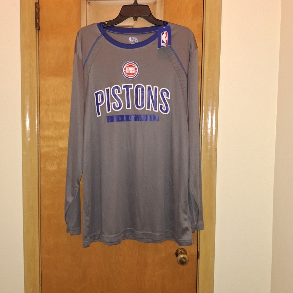 NBA Detroit Pistons Gray Long Sleeve Shirt Size XL